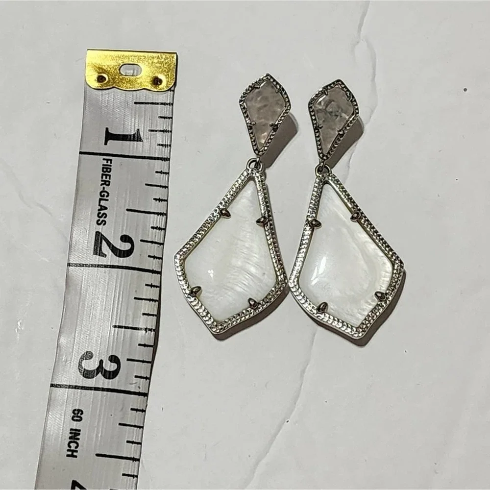 Kendra Scott Alexis mother‎ of pearl clear with silver post dangle drop earrings